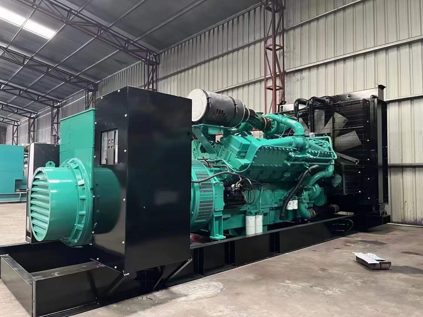 肃州如何降低 800kW 柴油发电机输出电流的波动？