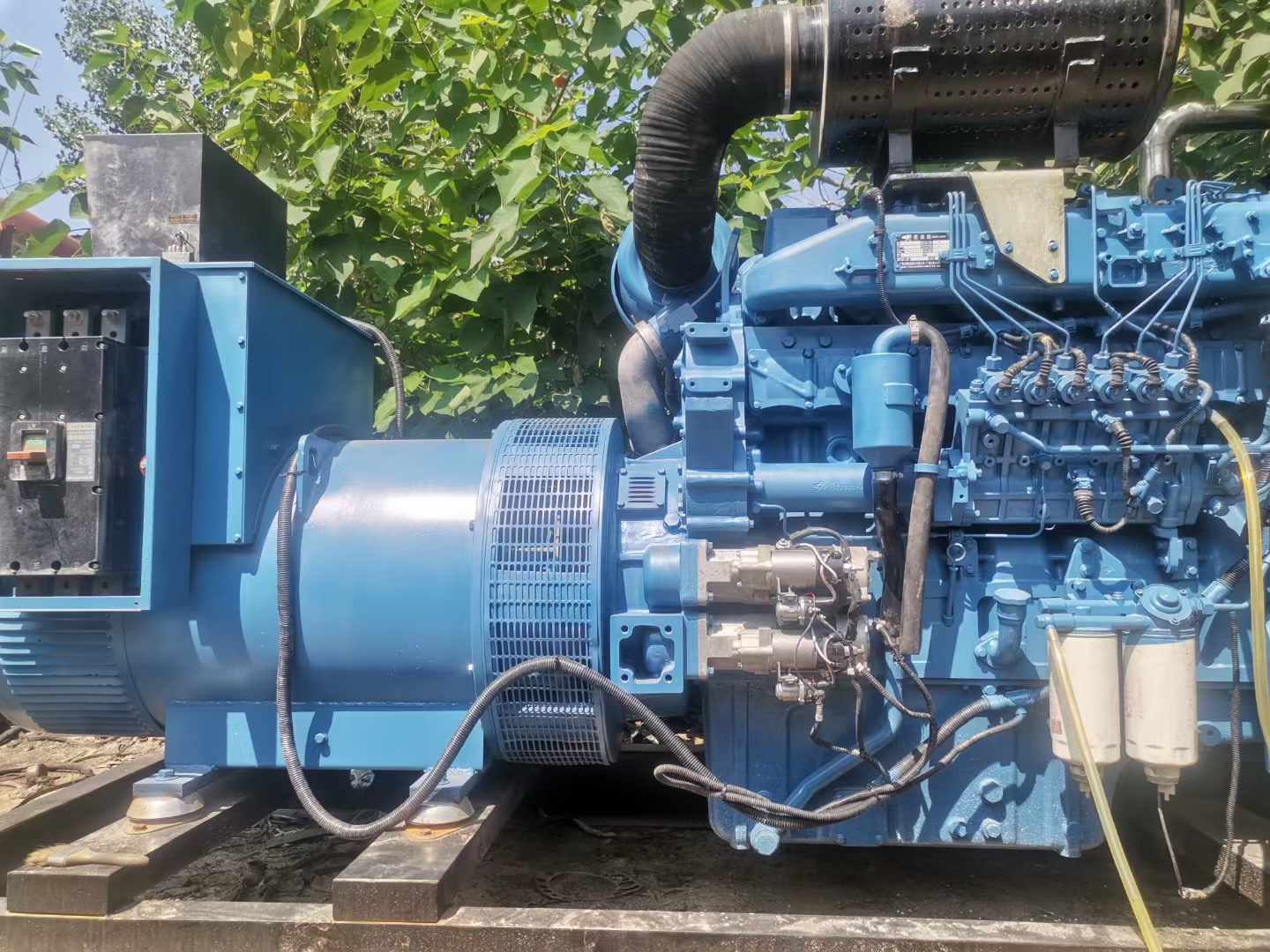 肃州详细说明降低 800kW 柴油发电机输出电流波动的方法